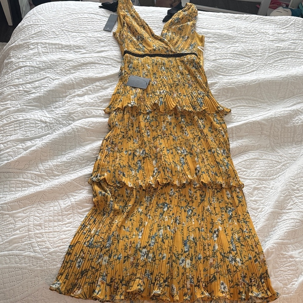 NWT LULUS Such Sophistication Yellow Floral Print Pleated Maxi Dress size XS - Picture 4 of 12